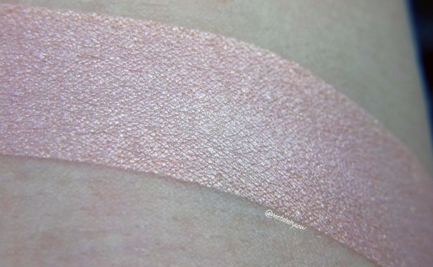 brija-cosmetics-espn-highlight-closeup-swatch