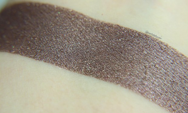brija-cosmetics-eyeshadow-are-they-made-from-real-girl-scouts-closeup-swatch