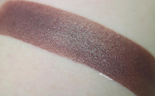 brija-cosmetics-eyeshadow-the-rose-closeup-swatch