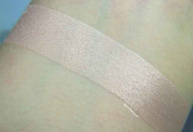 brija-cosmetics-moonrock-highlighter-swatch