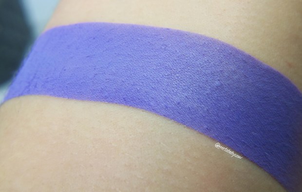 brija-eyeshadow-there-are-worse-things-i-could-do-closeup-swatch